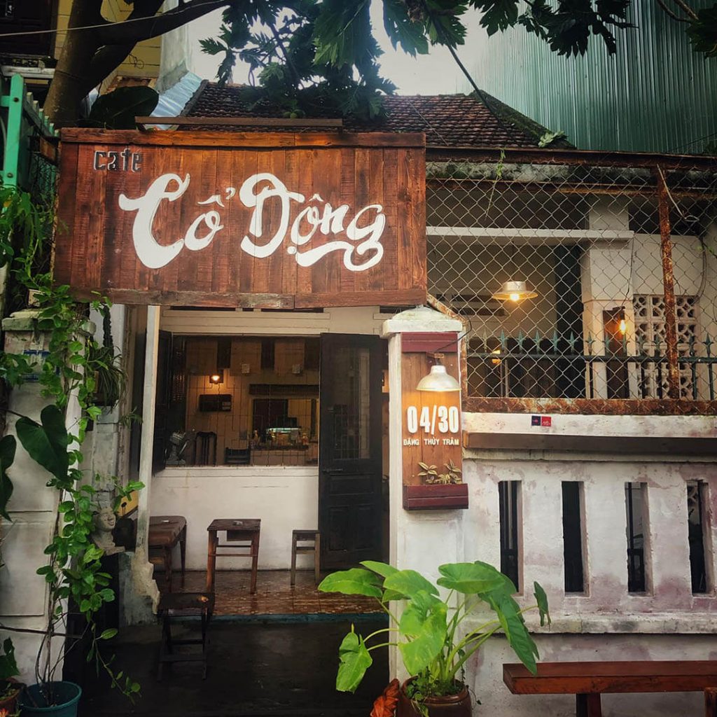Locations 7 co dong cafe cover
