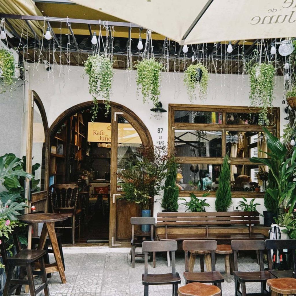 Locations 8 kafe de june cover