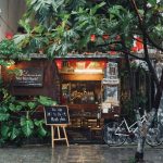 tiem-ca-phe-nho-mot-nguoi-cover